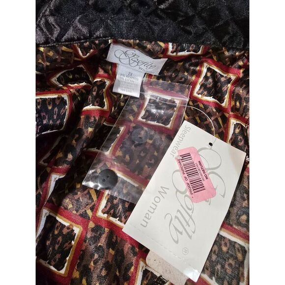 Vintage Geometric Print Satin Pajama Top With Quilted Collar & Pocket - Picture 10 of 11